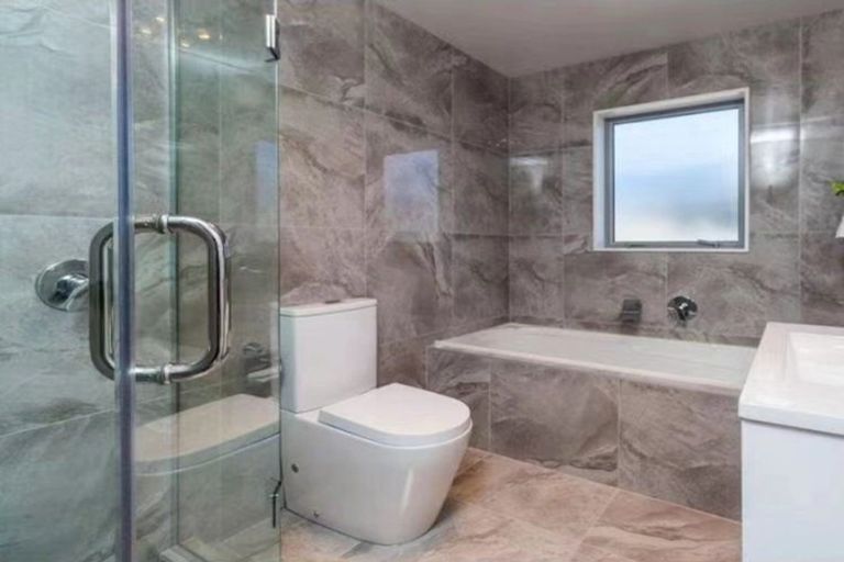 Photo of property in 11 Mettam Drive, Swanson, Auckland, 0614