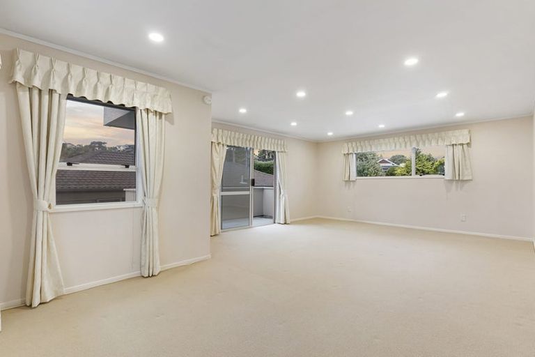 Photo of property in 9 Argo Drive, Half Moon Bay, Auckland, 2012