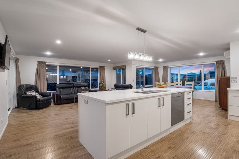 Photo of property in 37 Globe Bay Drive, Templeton, Christchurch, 8042