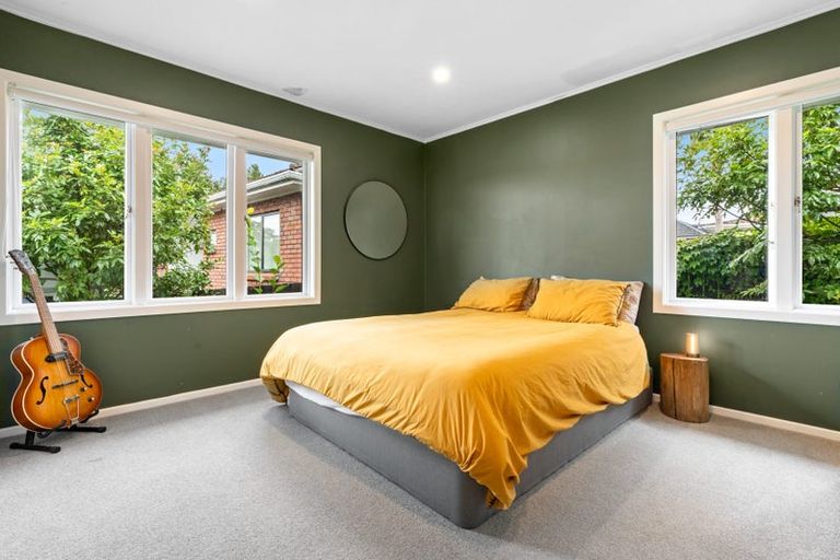 Photo of property in 407a Main Road, Huapai, Kumeu, 0810