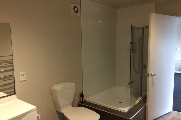 Photo of property in 18a Jan Higgins Place, Golflands, Auckland, 2013