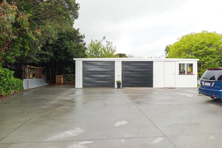 Photo of property in 28 Shakespeare Road, Bastia Hill, Whanganui, 4500