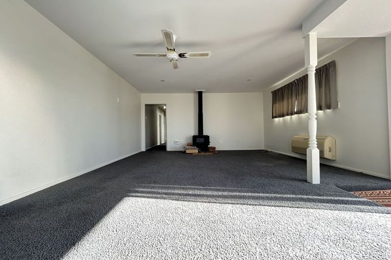 Photo of property in 64 Oriana Crescent, Hornby, Christchurch, 8042