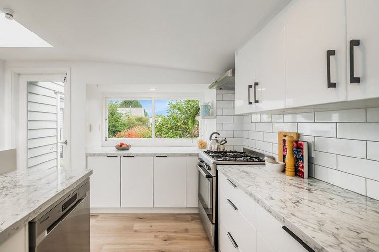 Photo of property in 5 Pitoitoi Street, Otaihanga, Paraparaumu, 5036