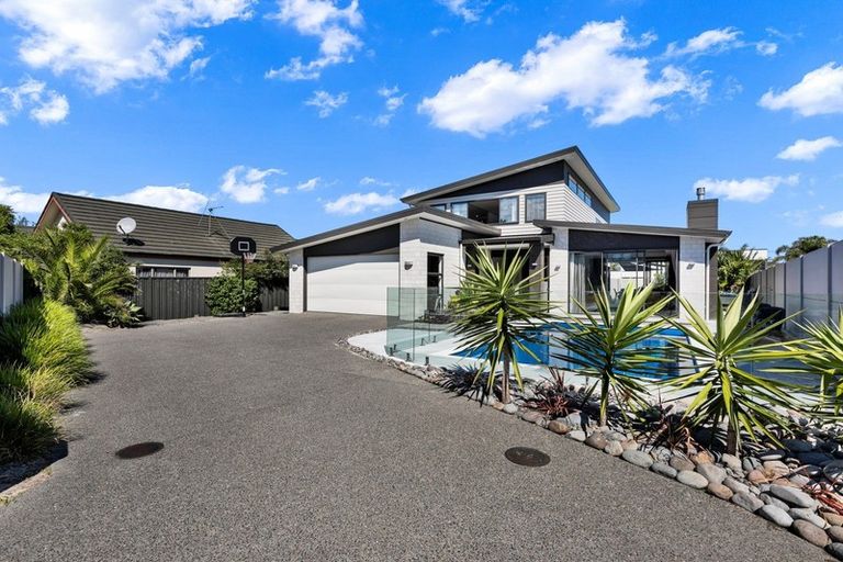 Photo of property in 8 Oceania Sands Way, Papamoa Beach, Papamoa, 3118