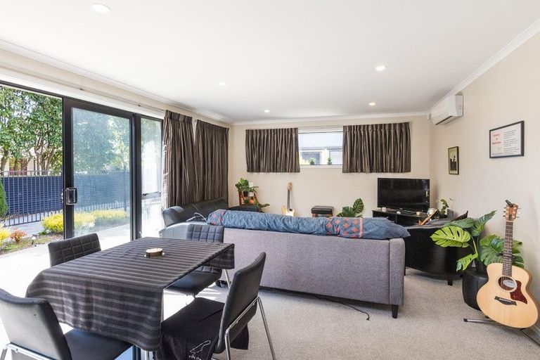 Photo of property in 15 Thomson Street, West End, Palmerston North, 4412