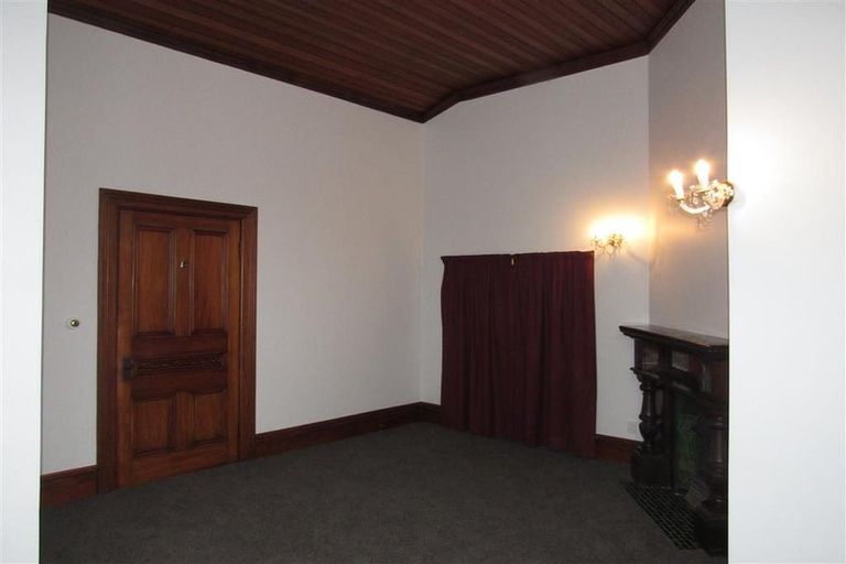 Photo of property in 37 Te Wharepouri Street, Berhampore, Wellington, 6023