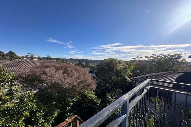 Photo of property in 25 Wye Oak Drive, Schnapper Rock, Auckland, 0632