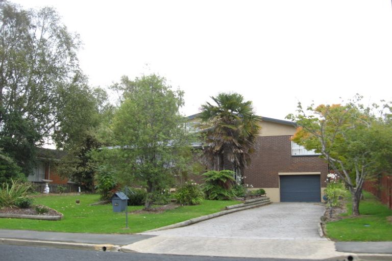 Photo of property in 31 Kinmont Crescent, Kinmont Park, Mosgiel, 9024