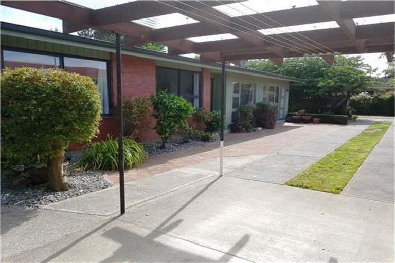 Photo of property in 14 Mason Place, Sockburn, Christchurch, 8042