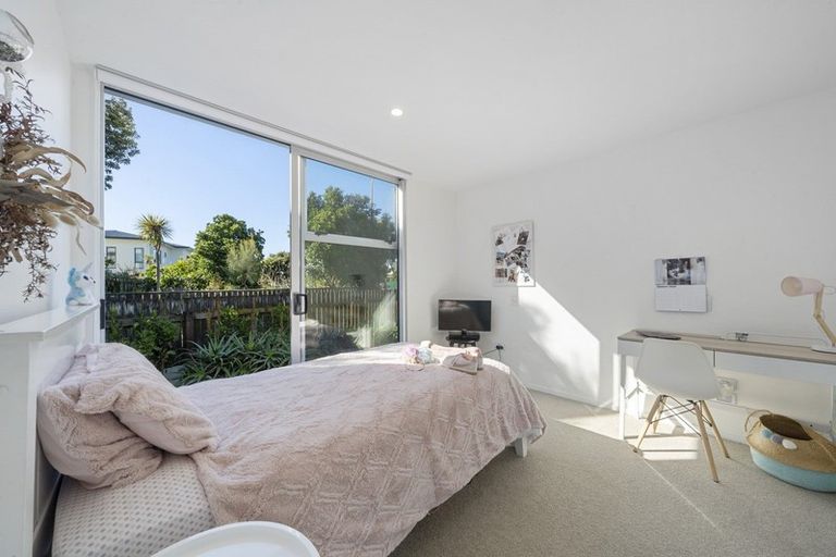 Photo of property in 7 Olliver Grove, Waikanae Beach, Waikanae, 5036