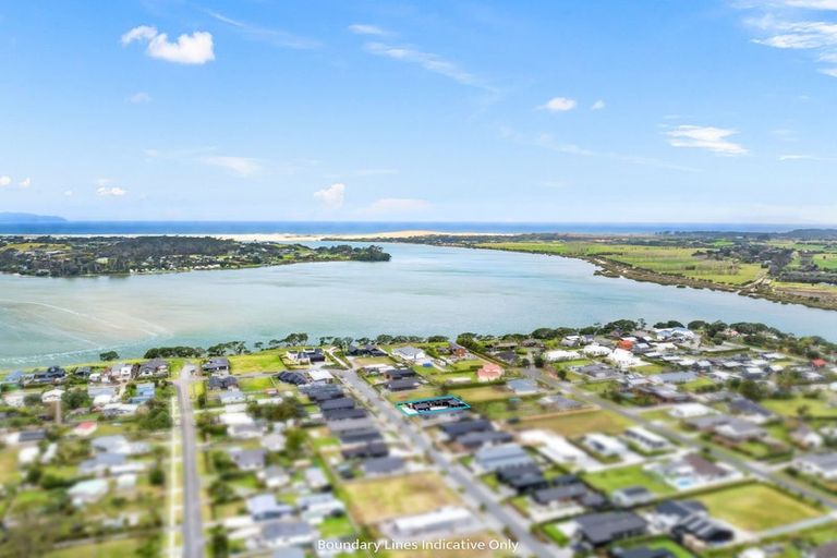 Photo of property in 23 William Gilbert Drive, Mangawhai, 0505