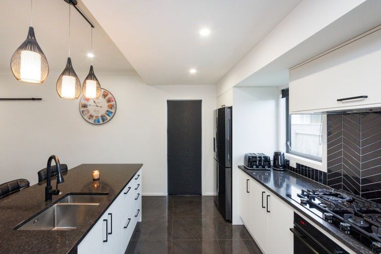 Photo of property in 12 Ivy Lane, Kelvin Grove, Palmerston North, 4414