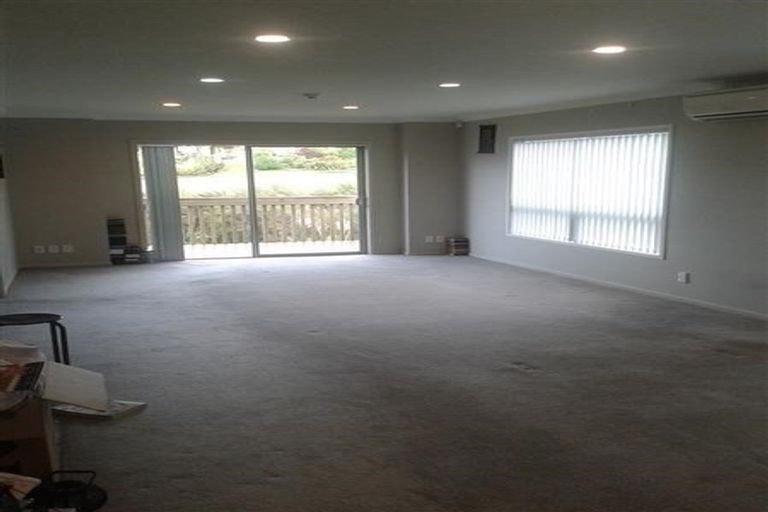 Photo of property in 82a Kirton Drive, Riverstone Terraces, Upper Hutt, 5018