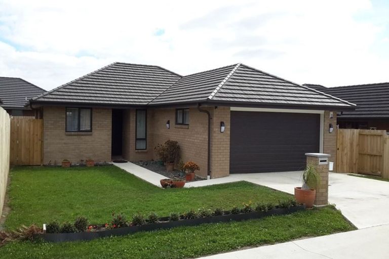 Photo of property in 3 Waipokapu Place, Opaheke, Papakura, 2113
