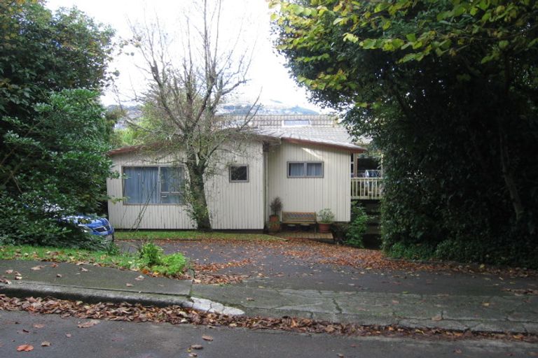 Photo of property in 4 Tree Top Lane, Paparangi, Wellington, 6037