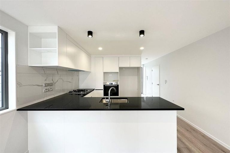 Photo of property in 11 Clayden Shuttleworth Street, Papakura, 2110