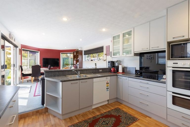 Photo of property in 5 Rubens Place, Burnside, Christchurch, 8053