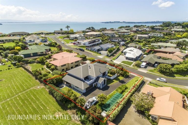 Photo of property in 8 Owen Place, Omokoroa, 3114