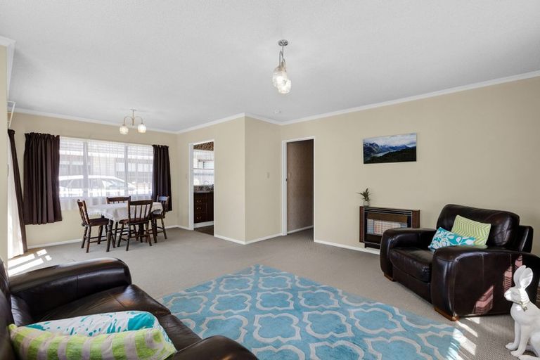 Photo of property in 98c Govett Avenue, Frankleigh Park, New Plymouth, 4310