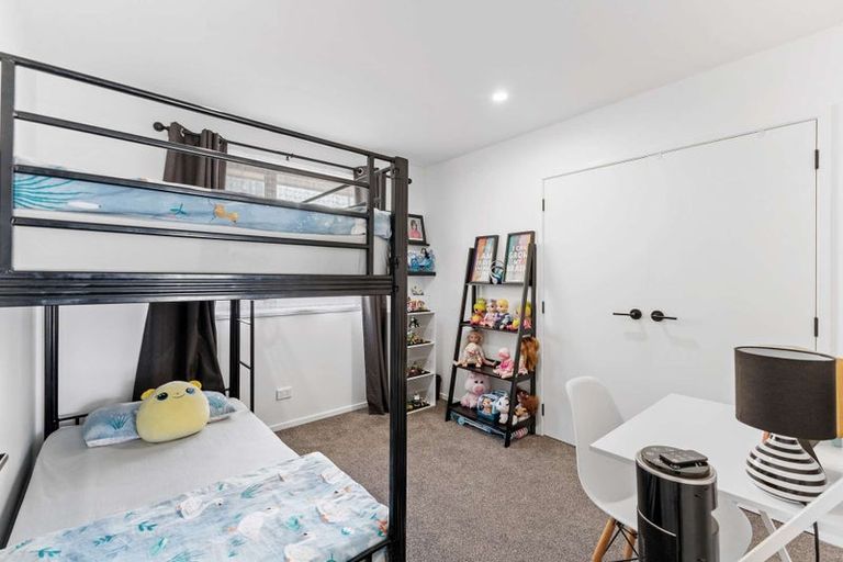 Photo of property in 6b Clerke Place, Marfell, New Plymouth, 4310