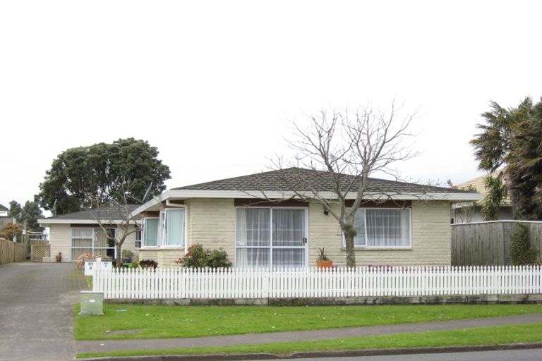 Photo of property in 2/31 Fitzroy Road, Fitzroy, New Plymouth, 4312