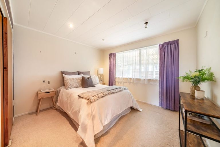 Photo of property in 1/3 Omaha Grove, Totara Park, Upper Hutt, 5018
