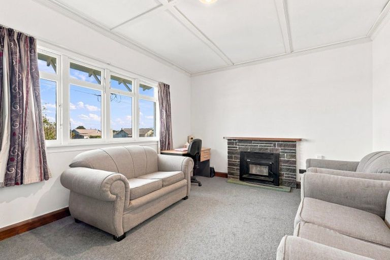 Photo of property in 100 Gonville Avenue, Gonville, Whanganui, 4501