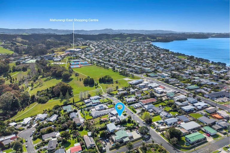 Photo of property in 30 Foster Crescent, Snells Beach, 0920