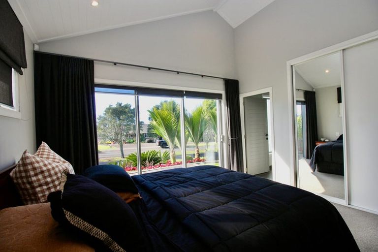 Photo of property in 4 Roseberry Place, Whitianga, 3510