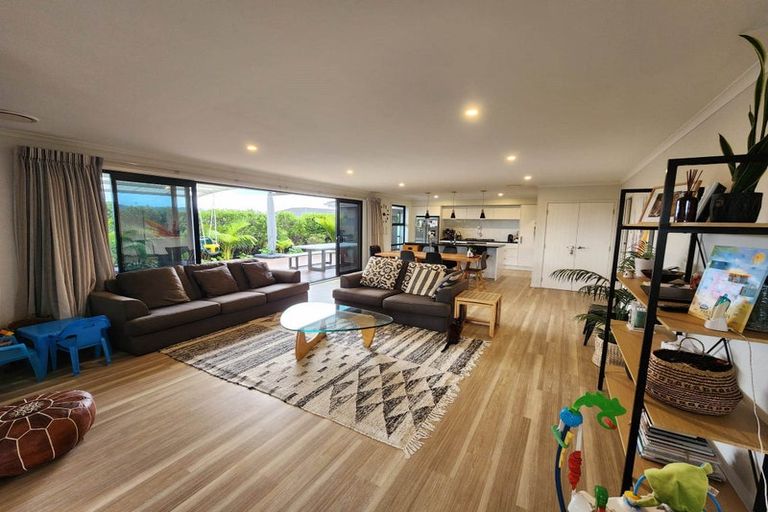 Photo of property in 3 Floyd Road, Riverhead, 0820