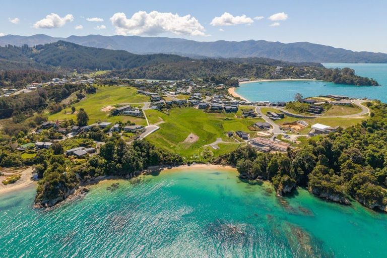 Photo of property in 6 Fairburn Place, Kaiteriteri, 7197