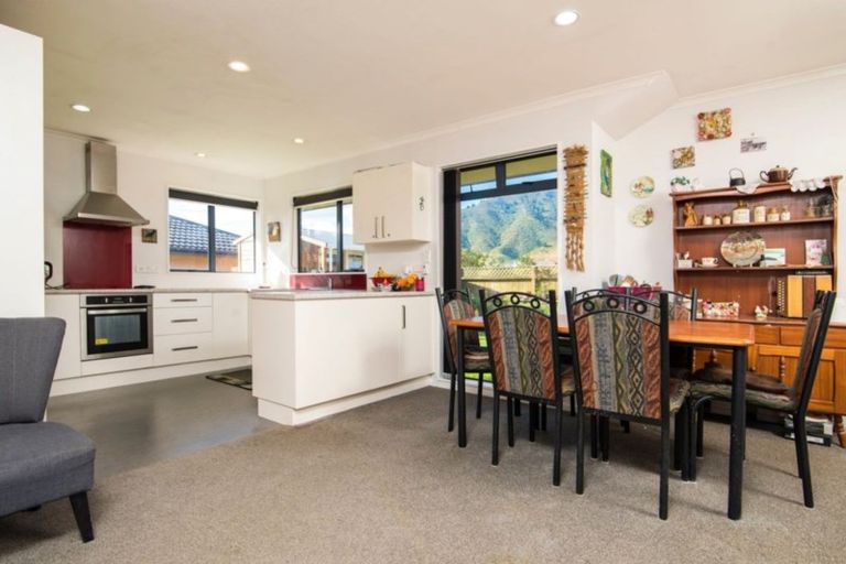 Photo of property in 9 Admiralty Place, Waikawa, Picton, 7220