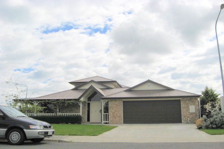 Photo of property in 26 Welsford Street, Woodend, 7610