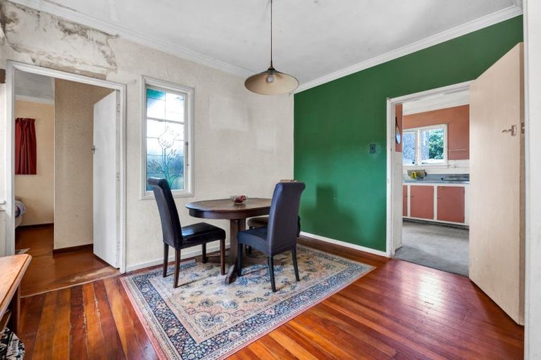 Photo of property in 9 Havelock Place, Blagdon, New Plymouth, 4310