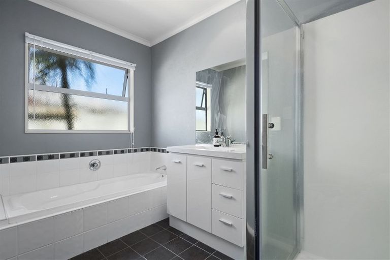 Photo of property in 10 Marick Place, Papamoa Beach, Papamoa, 3118