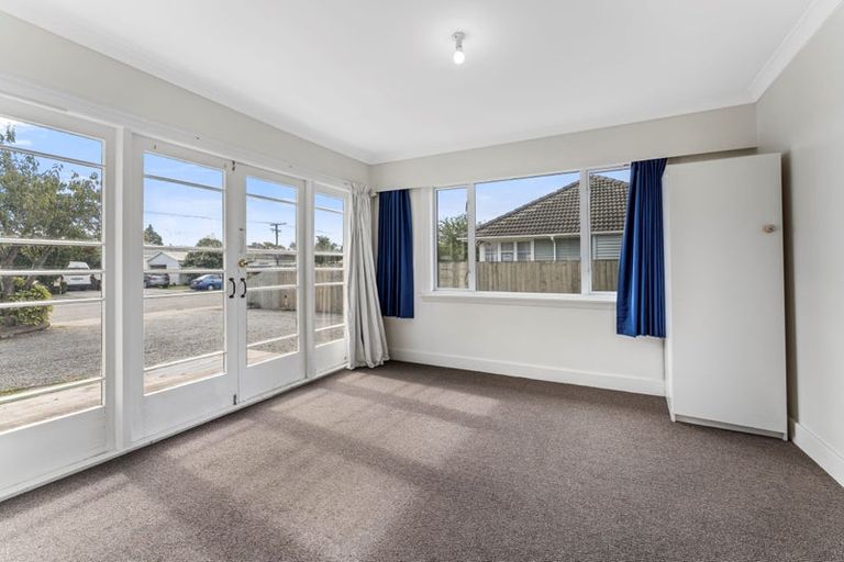 Photo of property in 1/43 Aorangi Road, Bryndwr, Christchurch, 8053