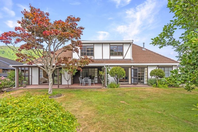 Photo of property in 44 Awanui Drive, Waikanae, 5036