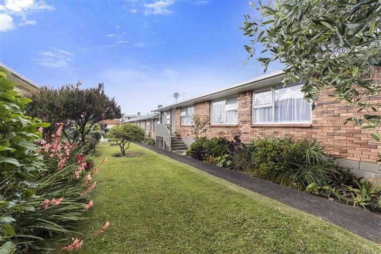 Photo of property in 26 West Coast Road, Glen Eden, Auckland, 0602