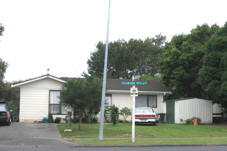 Photo of property in 11 Luanda Drive, Ranui, Auckland, 0612