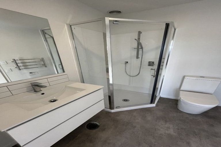 Photo of property in 4/28 Westgate Drive, Westgate, Auckland, 0614