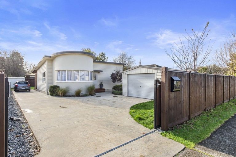 Photo of property in 15 Corlett Street, Utuhina, Rotorua, 3015