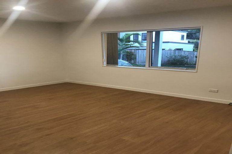 Photo of property in 24 Para Close, Fairview Heights, Auckland, 0632