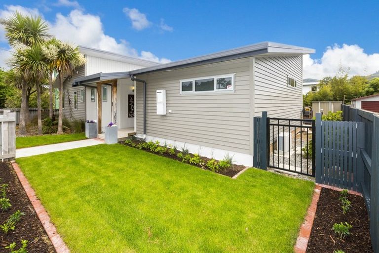 Photo of property in 21 Pempsey Street, Silverstream, Upper Hutt, 5019
