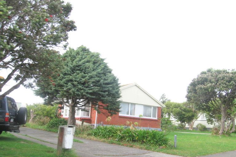 Photo of property in 19 Sasanof View, Ascot Park, Porirua, 5024