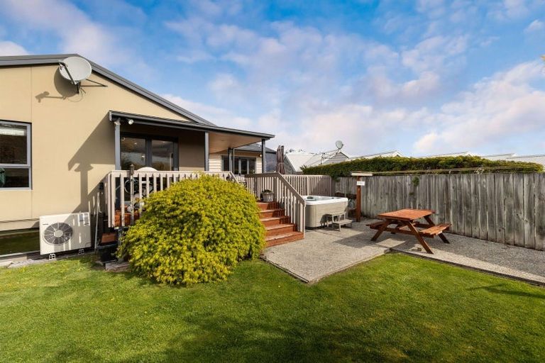 Photo of property in 19 Bracken Street, Arrowtown, 9302