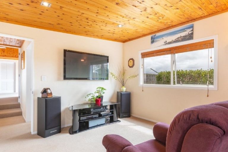 Photo of property in 12 Hillside Avenue, Mangawhai Heads, Mangawhai, 0505