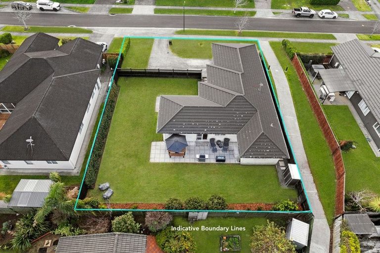 Photo of property in 15 Malbec Place, Huapai, Kumeu, 0810
