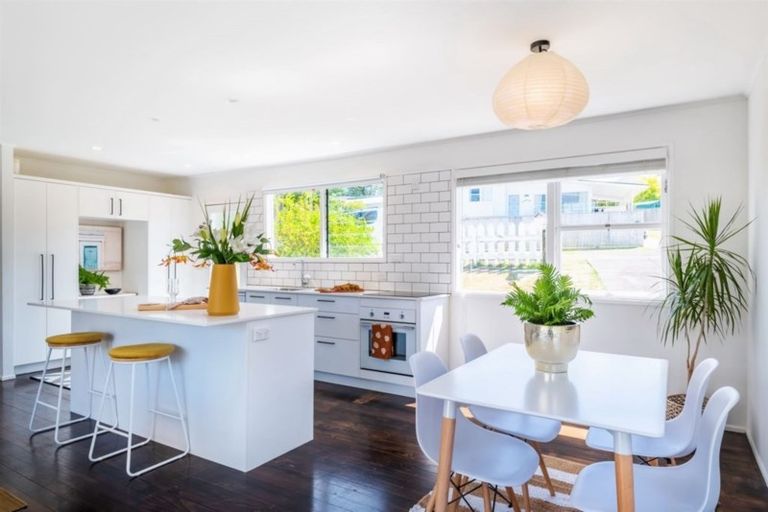 Photo of property in 18 Cassino Street, Bayswater, Auckland, 0622