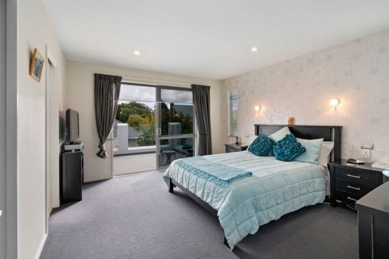 Photo of property in 4a Nutfield Lane, Cashmere, Christchurch, 8022